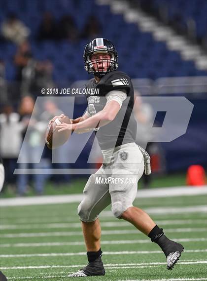 Thumbnail 3 in Brandeis vs. Steele (UIL 6A Area Playoff) photogallery.