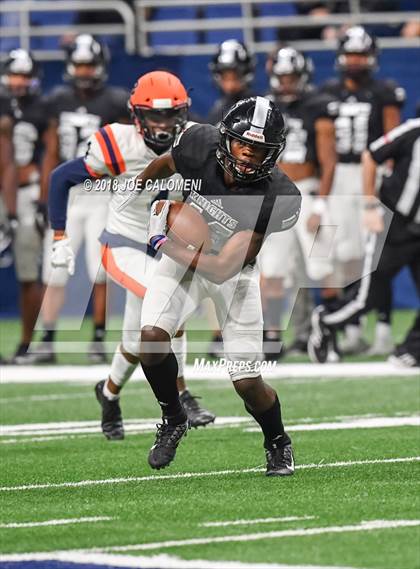 Thumbnail 2 in Brandeis vs. Steele (UIL 6A Area Playoff) photogallery.