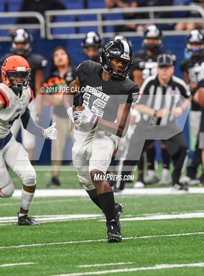 Thumbnail 3 in Brandeis vs. Steele (UIL 6A Area Playoff) photogallery.