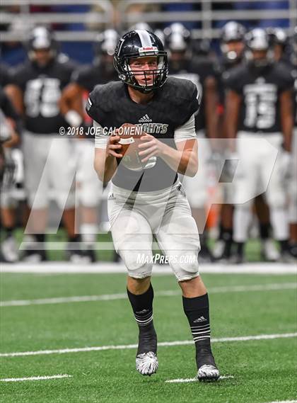 Thumbnail 1 in Brandeis vs. Steele (UIL 6A Area Playoff) photogallery.
