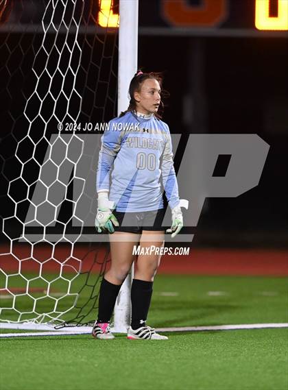 Thumbnail 1 in Tomball Memorial vs Cypress Woods (I-10 Shootout) photogallery.