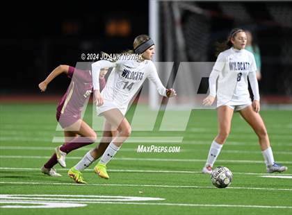 Thumbnail 2 in Tomball Memorial vs Cypress Woods (I-10 Shootout) photogallery.