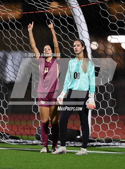 Thumbnail 3 in Tomball Memorial vs Cypress Woods (I-10 Shootout) photogallery.