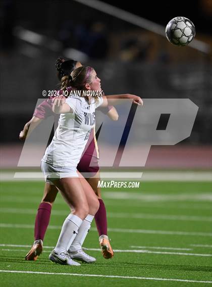 Thumbnail 2 in Tomball Memorial vs Cypress Woods (I-10 Shootout) photogallery.