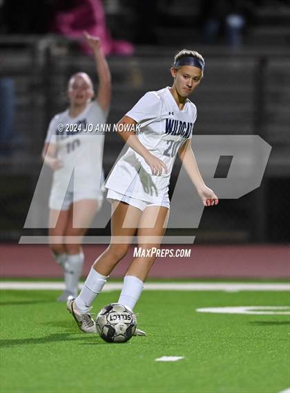 Thumbnail 2 in Tomball Memorial vs Cypress Woods (I-10 Shootout) photogallery.