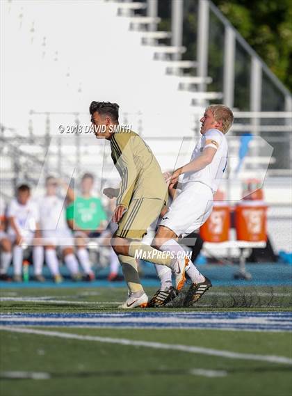 Thumbnail 3 in Lee's Summit vs Rockhurst (Blue Springs South Tournament) photogallery.