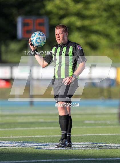 Thumbnail 1 in Lee's Summit vs Rockhurst (Blue Springs South Tournament) photogallery.
