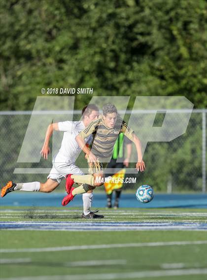 Thumbnail 2 in Lee's Summit vs Rockhurst (Blue Springs South Tournament) photogallery.