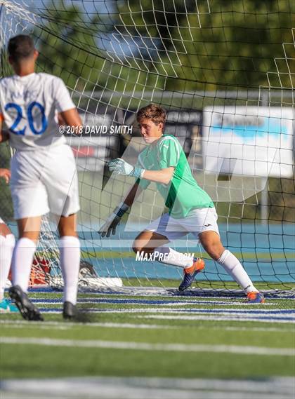 Thumbnail 3 in Lee's Summit vs Rockhurst (Blue Springs South Tournament) photogallery.