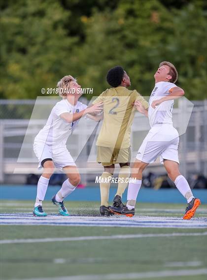 Thumbnail 2 in Lee's Summit vs Rockhurst (Blue Springs South Tournament) photogallery.