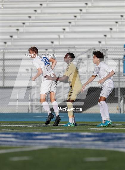 Thumbnail 3 in Lee's Summit vs Rockhurst (Blue Springs South Tournament) photogallery.
