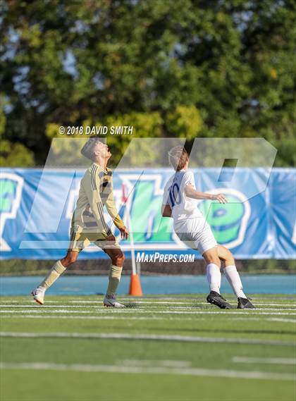 Thumbnail 3 in Lee's Summit vs Rockhurst (Blue Springs South Tournament) photogallery.