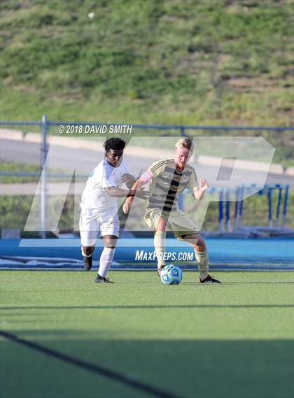 Thumbnail 2 in Lee's Summit vs Rockhurst (Blue Springs South Tournament) photogallery.