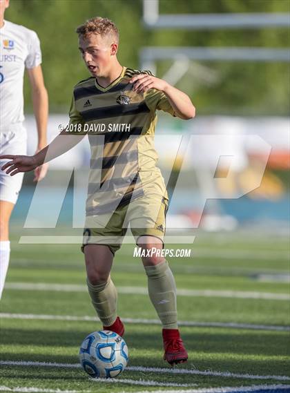 Thumbnail 2 in Lee's Summit vs Rockhurst (Blue Springs South Tournament) photogallery.