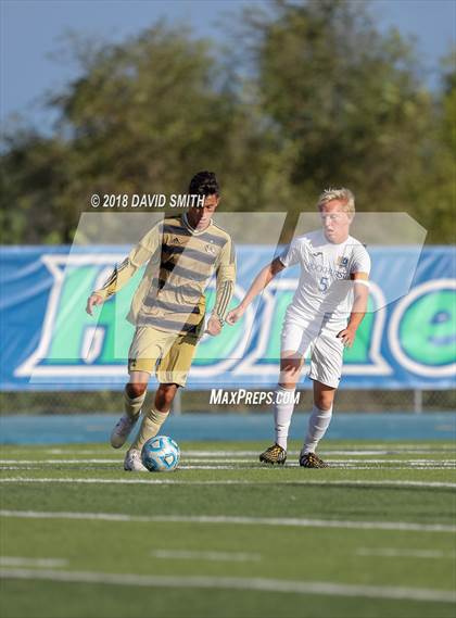 Thumbnail 1 in Lee's Summit vs Rockhurst (Blue Springs South Tournament) photogallery.