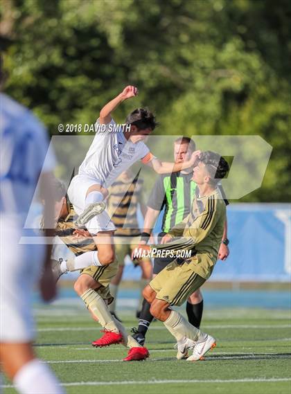 Thumbnail 3 in Lee's Summit vs Rockhurst (Blue Springs South Tournament) photogallery.