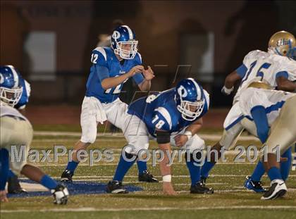 Thumbnail 2 in Dickinson vs Fort Bend Elkins (5A Region 3 Bi-District Playoff) photogallery.