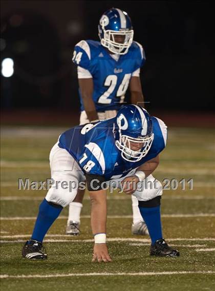 Thumbnail 3 in Dickinson vs Fort Bend Elkins (5A Region 3 Bi-District Playoff) photogallery.