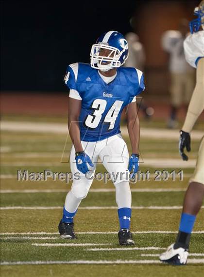 Thumbnail 2 in Dickinson vs Fort Bend Elkins (5A Region 3 Bi-District Playoff) photogallery.