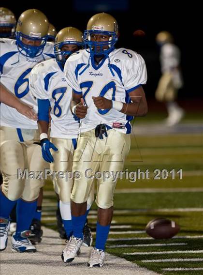 Thumbnail 2 in Dickinson vs Fort Bend Elkins (5A Region 3 Bi-District Playoff) photogallery.