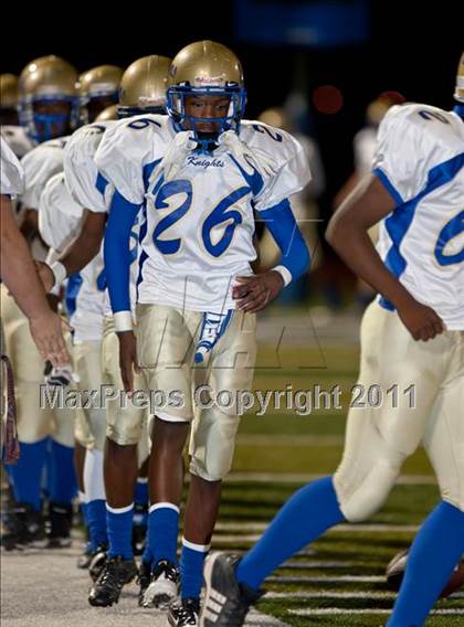 Thumbnail 3 in Dickinson vs Fort Bend Elkins (5A Region 3 Bi-District Playoff) photogallery.