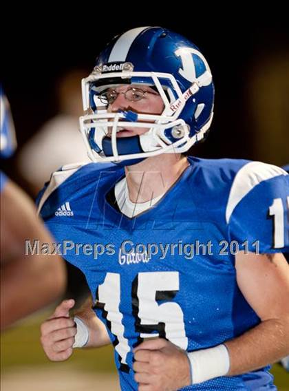 Thumbnail 1 in Dickinson vs Fort Bend Elkins (5A Region 3 Bi-District Playoff) photogallery.