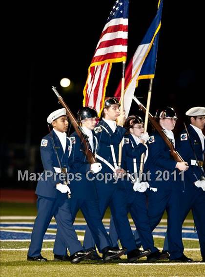 Thumbnail 1 in Dickinson vs Fort Bend Elkins (5A Region 3 Bi-District Playoff) photogallery.