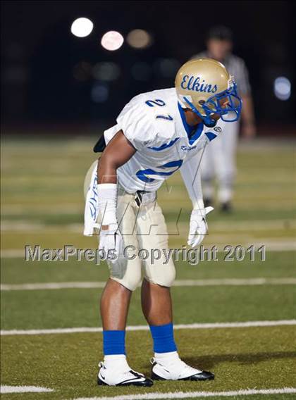 Thumbnail 3 in Dickinson vs Fort Bend Elkins (5A Region 3 Bi-District Playoff) photogallery.