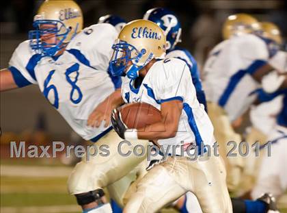 Thumbnail 1 in Dickinson vs Fort Bend Elkins (5A Region 3 Bi-District Playoff) photogallery.