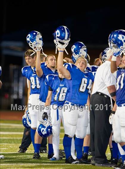 Thumbnail 2 in Dickinson vs Fort Bend Elkins (5A Region 3 Bi-District Playoff) photogallery.