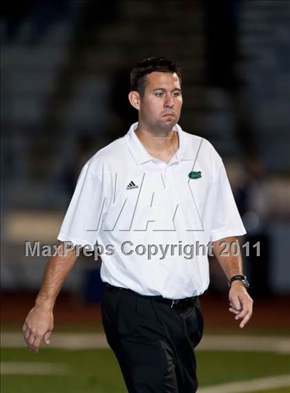 Thumbnail 1 in Dickinson vs Fort Bend Elkins (5A Region 3 Bi-District Playoff) photogallery.