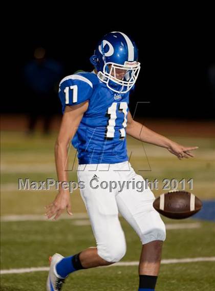 Thumbnail 3 in Dickinson vs Fort Bend Elkins (5A Region 3 Bi-District Playoff) photogallery.