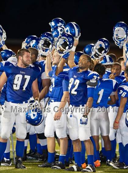 Thumbnail 3 in Dickinson vs Fort Bend Elkins (5A Region 3 Bi-District Playoff) photogallery.