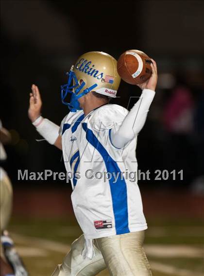 Thumbnail 1 in Dickinson vs Fort Bend Elkins (5A Region 3 Bi-District Playoff) photogallery.