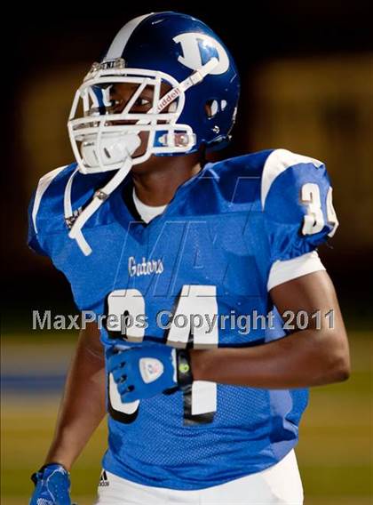 Thumbnail 2 in Dickinson vs Fort Bend Elkins (5A Region 3 Bi-District Playoff) photogallery.