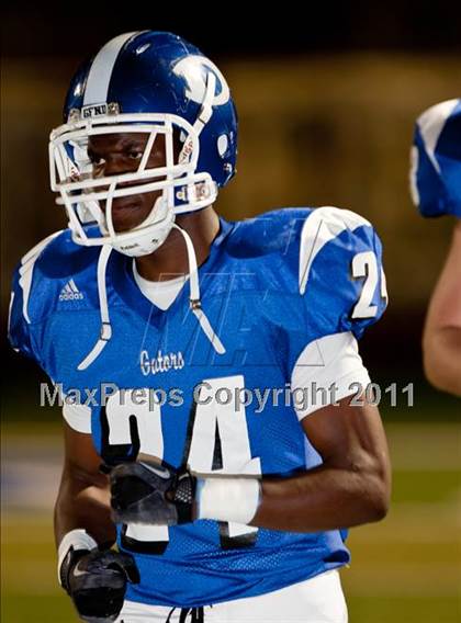 Thumbnail 3 in Dickinson vs Fort Bend Elkins (5A Region 3 Bi-District Playoff) photogallery.