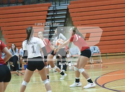 Thumbnail 3 in Daniel Boone @ Sullivan Central photogallery.
