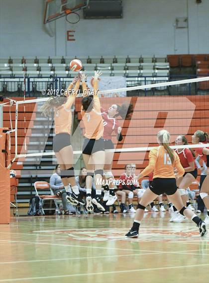 Thumbnail 2 in Daniel Boone @ Sullivan Central photogallery.