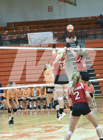 Thumbnail 3 in Daniel Boone @ Sullivan Central photogallery.
