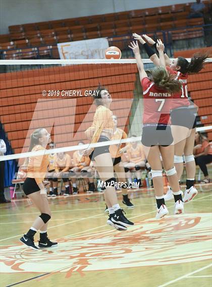 Thumbnail 3 in Daniel Boone @ Sullivan Central photogallery.