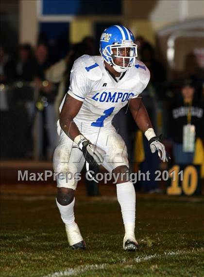Thumbnail 3 in Lompoc vs. Cabrillo (CIF SS Northwest Division Final) photogallery.