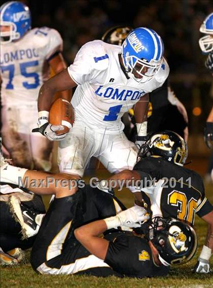 Thumbnail 3 in Lompoc vs. Cabrillo (CIF SS Northwest Division Final) photogallery.
