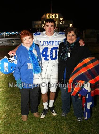Thumbnail 2 in Lompoc vs. Cabrillo (CIF SS Northwest Division Final) photogallery.