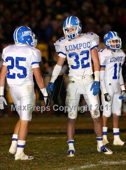 Thumbnail 2 in Lompoc vs. Cabrillo (CIF SS Northwest Division Final) photogallery.