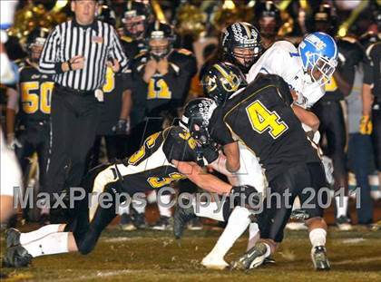 Thumbnail 2 in Lompoc vs. Cabrillo (CIF SS Northwest Division Final) photogallery.