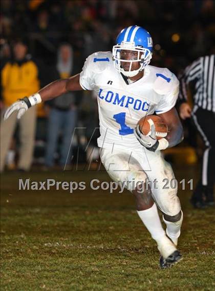 Thumbnail 3 in Lompoc vs. Cabrillo (CIF SS Northwest Division Final) photogallery.