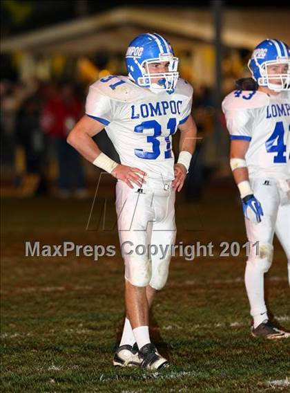 Thumbnail 3 in Lompoc vs. Cabrillo (CIF SS Northwest Division Final) photogallery.
