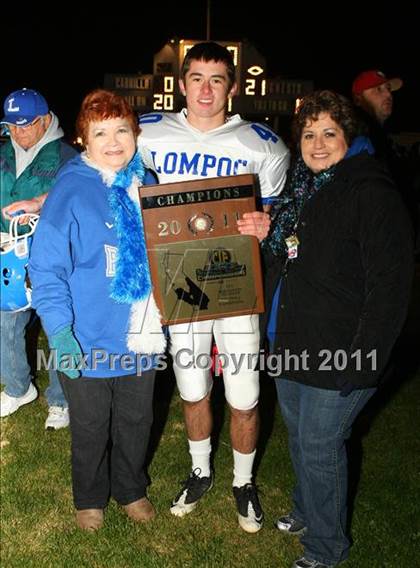 Thumbnail 3 in Lompoc vs. Cabrillo (CIF SS Northwest Division Final) photogallery.