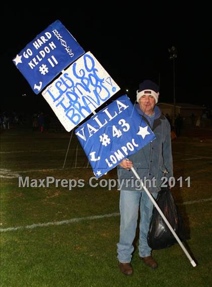 Thumbnail 3 in Lompoc vs. Cabrillo (CIF SS Northwest Division Final) photogallery.