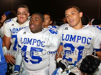 Thumbnail 2 in Lompoc vs. Cabrillo (CIF SS Northwest Division Final) photogallery.